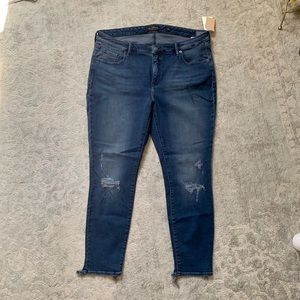 Lucky Brand Lolita Super Skinny